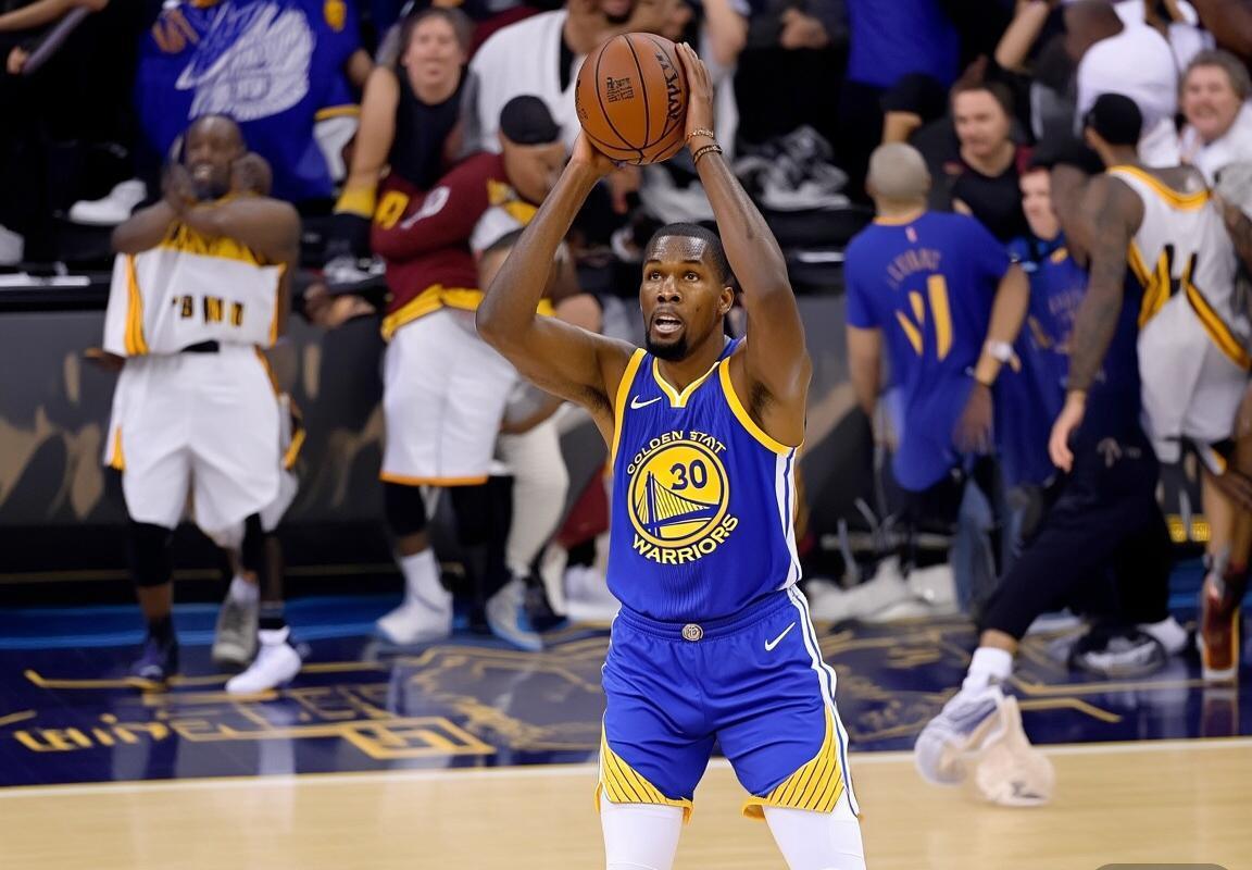 2017年NBA总决赛：勇士逆转骑士，三连冠在望，杜兰特关键发挥(图2)