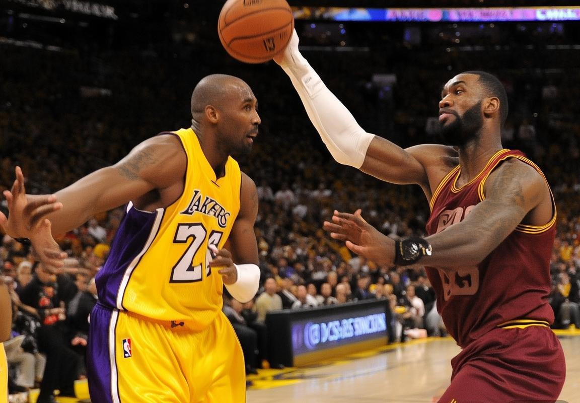 2011年NBA科比詹姆斯巅峰对决：湖人与骑士经典战役回顾(图2)